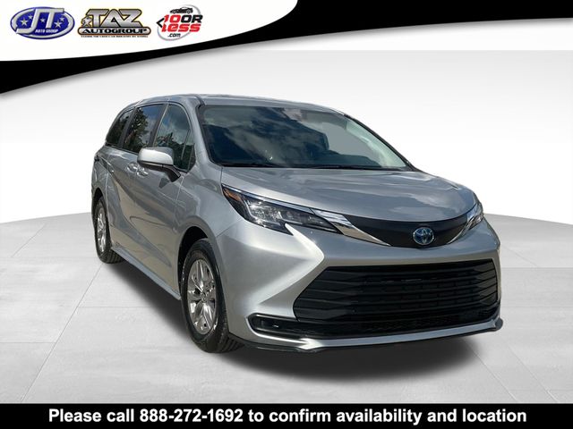 Celestial Silver Metallic 2022 Toyota Sienna Minivan Front-Wheel Drive Continuously Variable Transmission