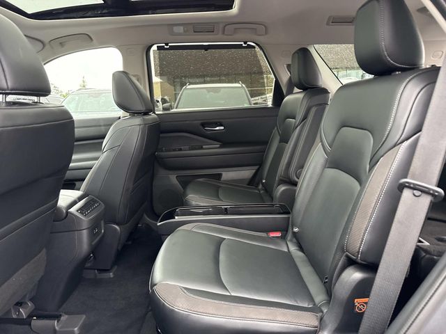 2022 Nissan Pathfinder SL - Photo 15