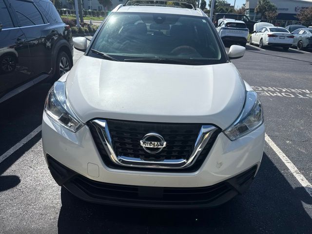Used 2020 White Nissan SV image 5