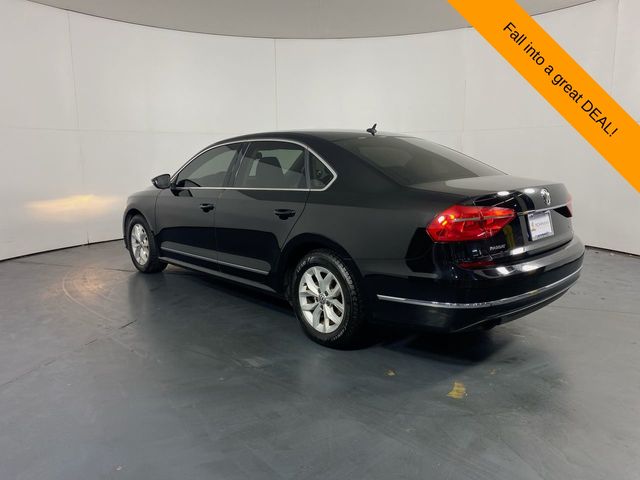 2016 Volkswagen Passat 1.8T S 32