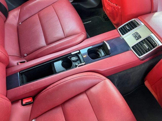 2016 Porsche Panamera 4