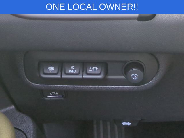 Used 2024 Silver GMC AT4 image 19