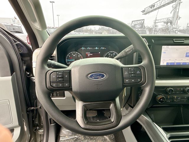2025 Ford F-250SD XLT photo