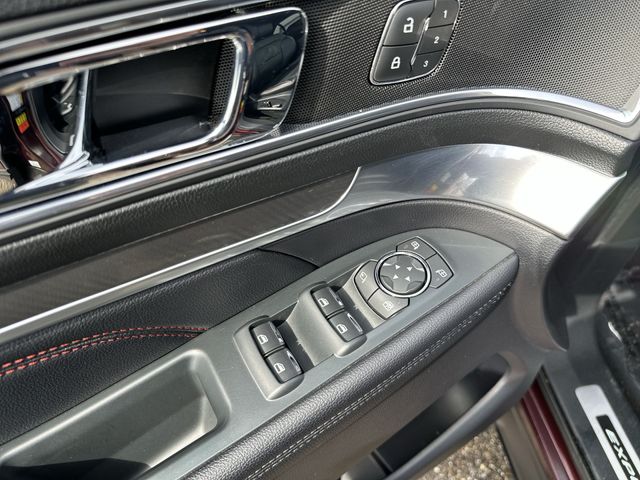 Used 2018 Red Ford Sport image 17