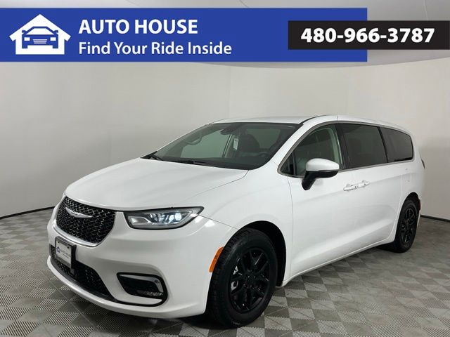 227772024 Chrysler Pacifica Touring L