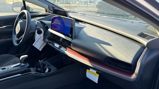 2026 Toyota Prius Plug-in Hybrid XSE Premium - Photo 30