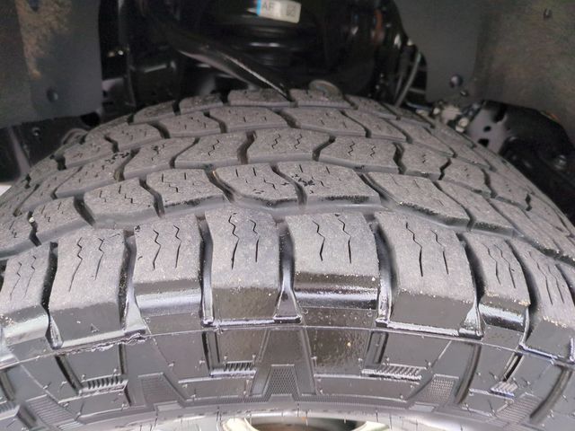 Used 2022 Silver Ford XLT image 11
