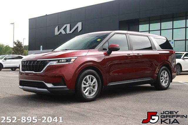 2024 Kia Carnival Rojo (Flare Red) Minivan Tracción delantera 8 velocidades Automática