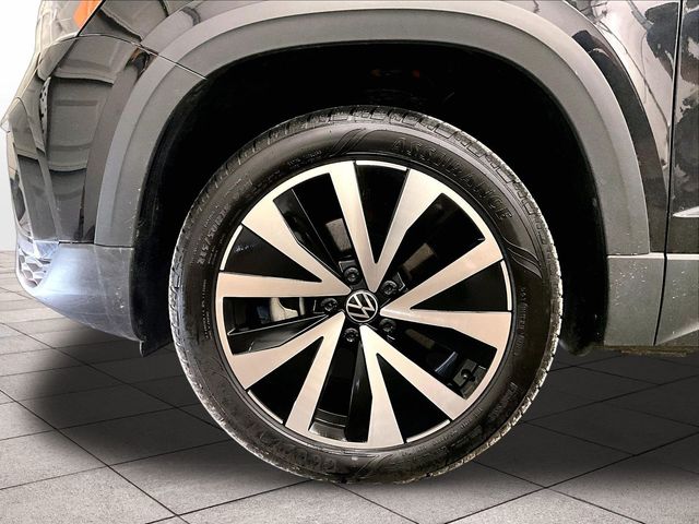 2022 Volkswagen Taos 1.5T SE Black at Auto Express Mitsubishi