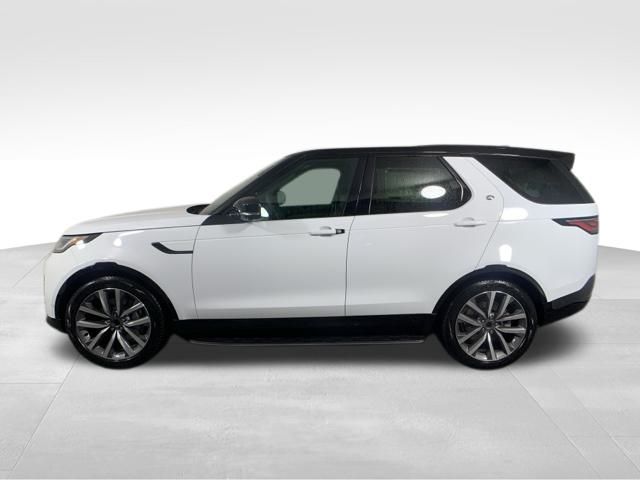 2025 Land Rover Discovery Dynamic SE 4