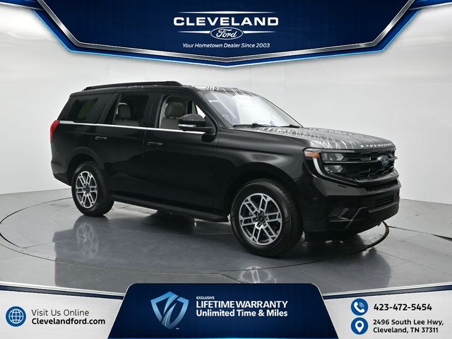 Black Metallic 2025 Ford Expedition SUV / Crossover Four-Wheel Drive Automatic