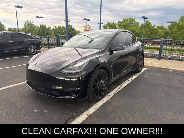 2022 Tesla Model Y's photo