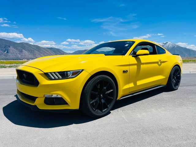 2017 Ford Mustang GT Premium Coupe RWD