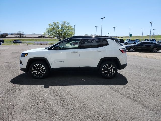 Used 2024 White/off-white Jeep Limited image 3