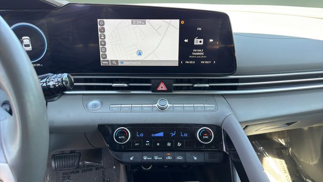 Used 2025 Gray Hyundai SEL Convenience image 26