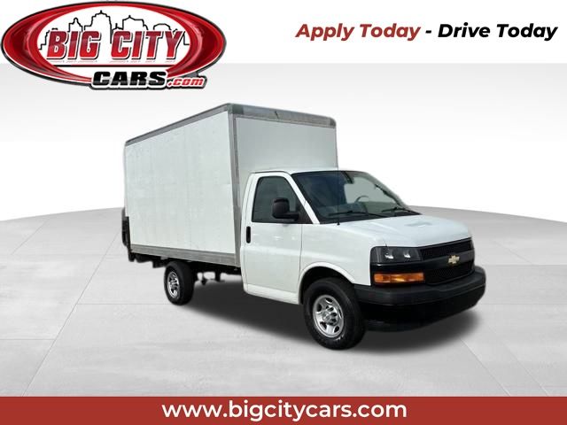 2018 Chevrolet Express 3500 Work Van photo