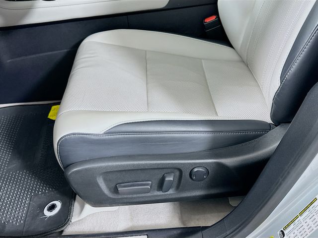 Thumbnail: 2018 Lexus RX - 20