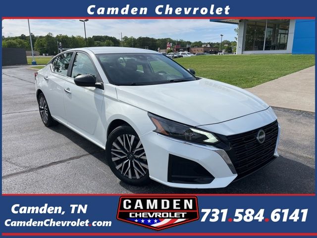 Glacier White 2025 Nissan Altima 2.5 SV FWD Sedan Front-Wheel Drive Continuously Variable Transmission