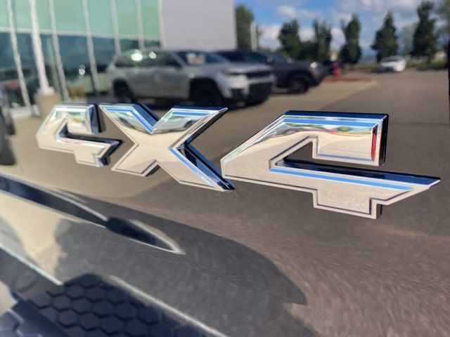 2023 Ram 1500 Classic SLT - Diamond Black Crystal Pearlcoat exterior view 9