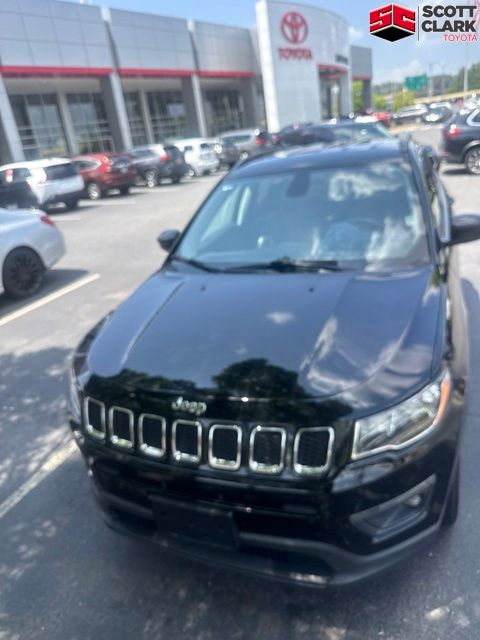 Diamond Black Crystal Pearlcoat 2018 Jeep Compass SUV / Crossover Four-Wheel Drive 9-Speed Automatic