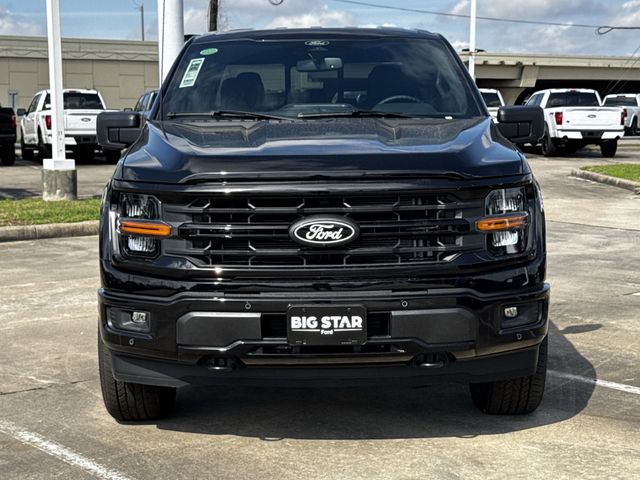New 2026 Black Ford XLT image 3