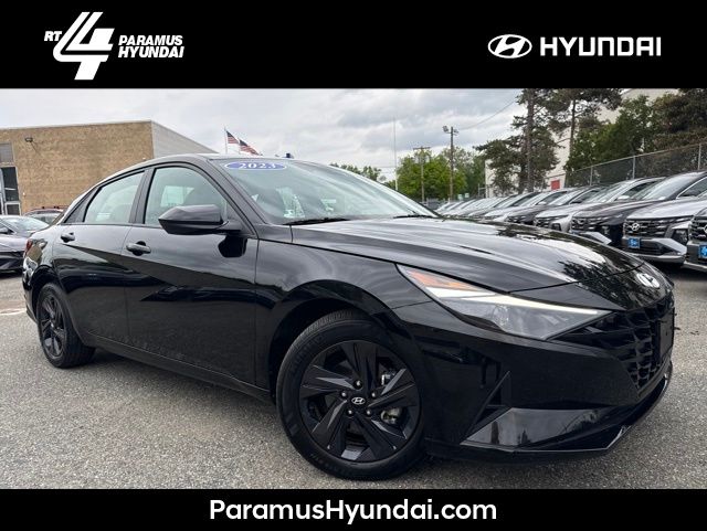 Phantom Black 2023 Hyundai Elantra Sedan Front-Wheel Drive Continuously Variable Transmission
