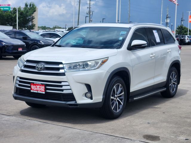 2019 Toyota Highlander XLE White at Legacy Ford