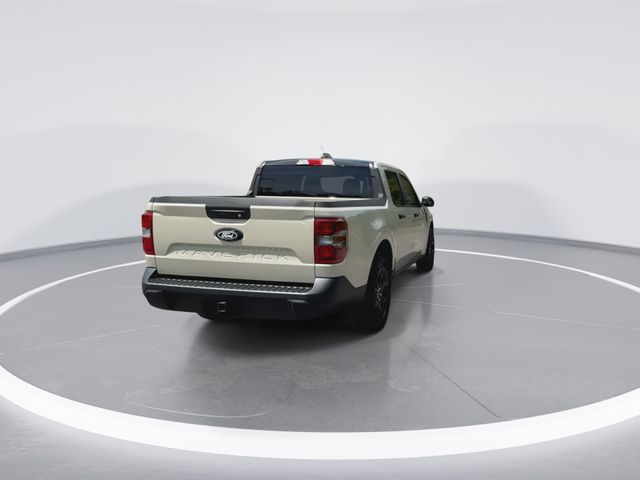 Used 2025 Beige Ford XLT image 10