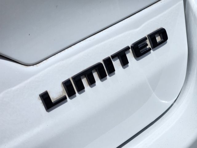 2024 Jeep Grand Cherokee Limited White at Mac Haik CDJR North Houston