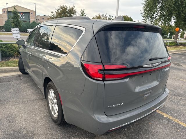 2022 Chrysler Pacifica Touring L 4