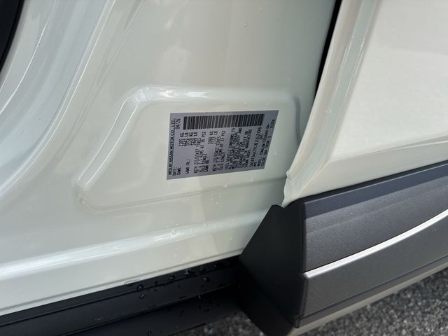 Used 2026 White/off-white Nissan S image 33