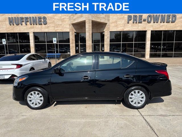 Super Black Metallic 2019 Nissan Versa Sedan Front-Wheel Drive Continuously Variable Transmission