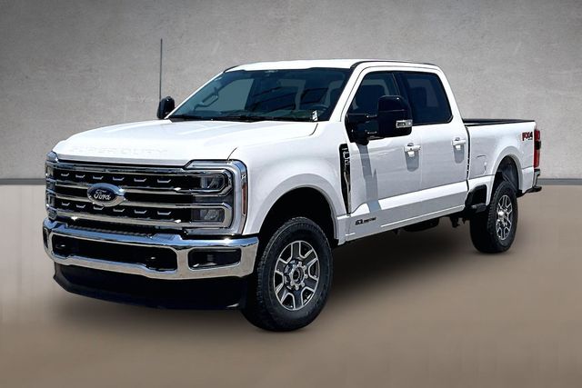 Star White Metallic Tri-Coat 2026 Ford F-250 Super Duty Pickup Truck Four-Wheel Drive Automatic