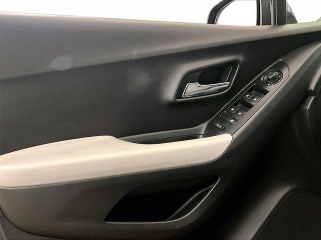 2021 Chevrolet Trax LT Blue at South Hills Kia