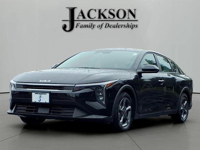  2025 Kia K4 LXS FWD   