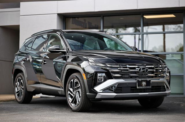 Phantom Black 2025 Hyundai Tucson Limited AWD SUV / Crossover All-Wheel Drive 8-Speed Automatic