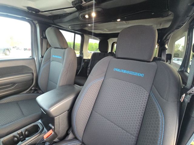 2025 Jeep Wrangler Rubicon 4xe:B02249