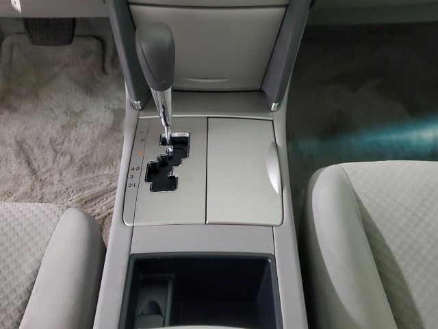 Used 2009 Gray Toyota LE image 17