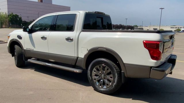 2017 Nissan Titan Platinum Reserve 6