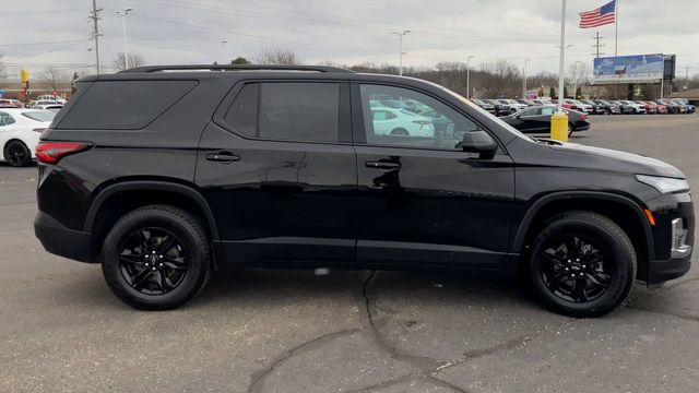 2022 Chevrolet Traverse LS 9