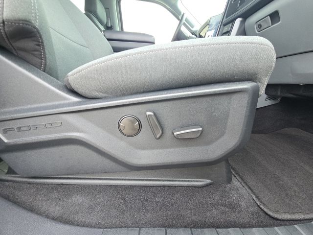 2024 Ford F-150 Lightning Flash:L166959A