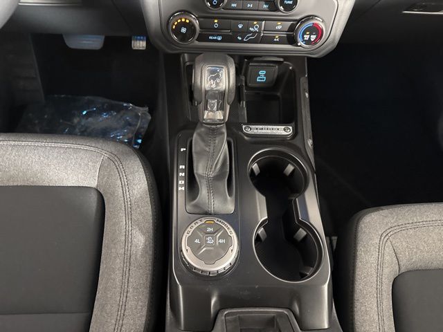2025 Oxford White Ford Bronco Base 4X4 SUV
