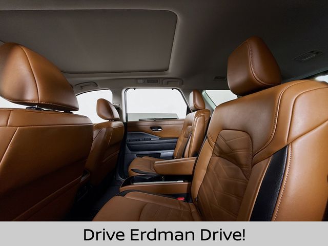 Used 2025 Nissan Pathfinder SUV