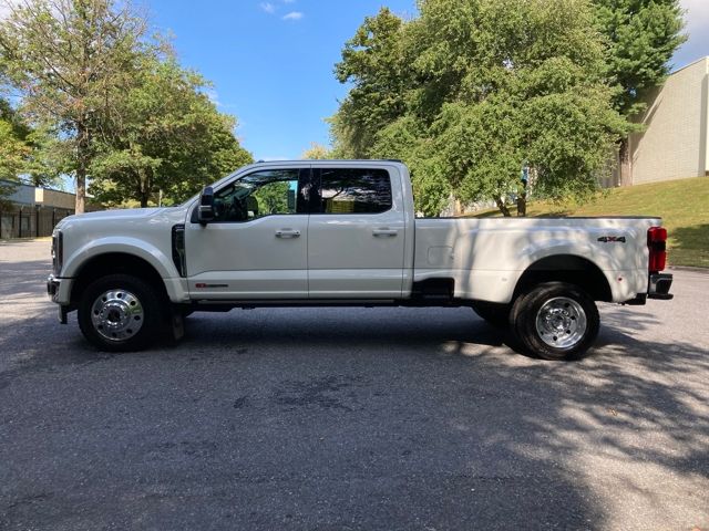 2025 Ford F-450 LARIAT