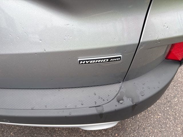 2022 Ford Escape Hybrid SE photo