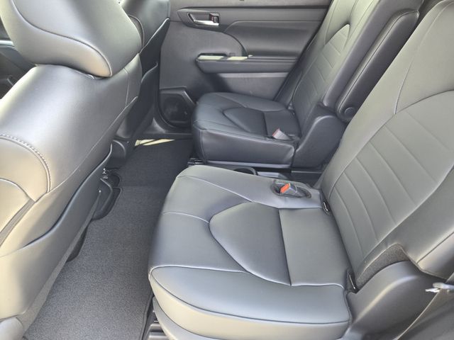 2026 Toyota Highlander XLE Beige at Gullo Toyota