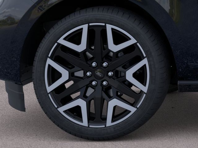 New 2026 Black Ford Platinum image 19