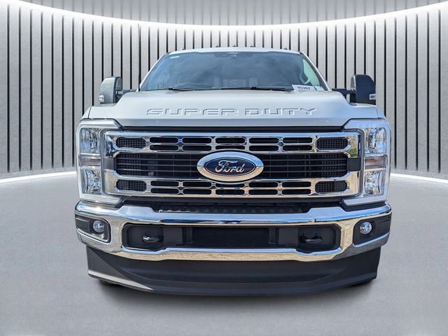 2025 Ford F-350 Super Duty Chassis Cab XL - Photo 10