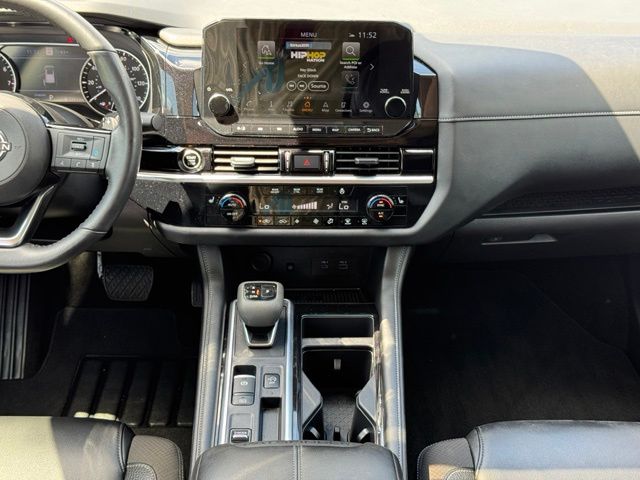Used 2024 Nissan Pathfinder SUV
