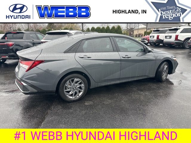 Used 2024 Gray Hyundai SEL image 10